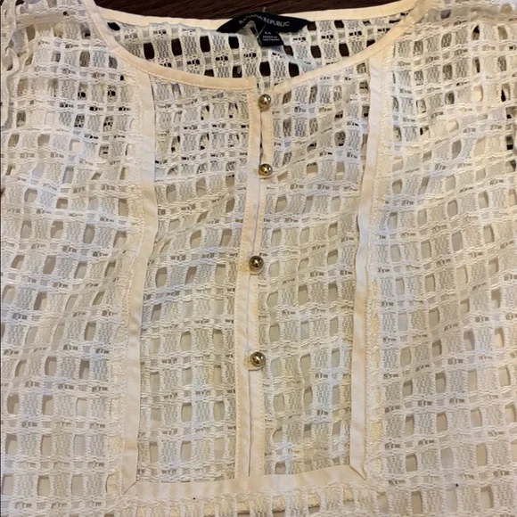 NEW BANANA REPUBLIC Elegant Cream Lace Women's Top BLOUSE EYELET CROCHET SZ MED - Picture 11 of 17
